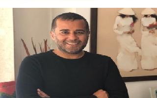 Chetan Bhagat says producer Vidhu Vinod Chopra 'drove him close to suicide'